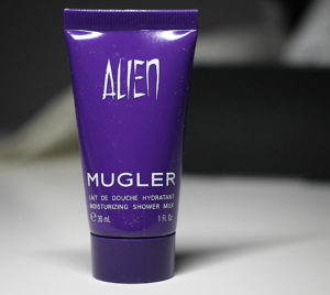 Mugler Alien Moisturizing Shower Milk